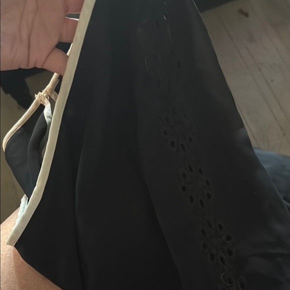 Jessica Simpson Black Blouse with White Trim - Picture 4 of 4